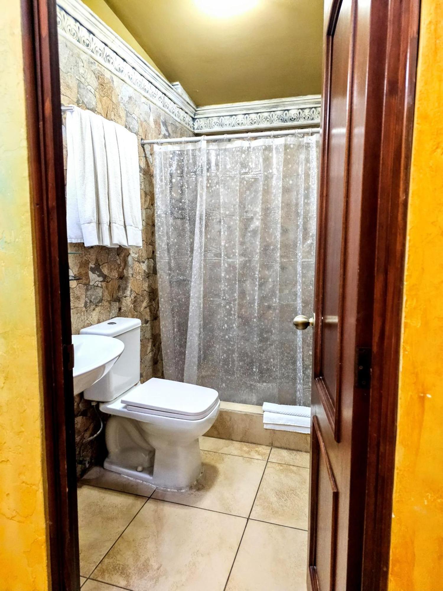 Antigua Inn Hotel Guatemala City Ngoại thất bức ảnh