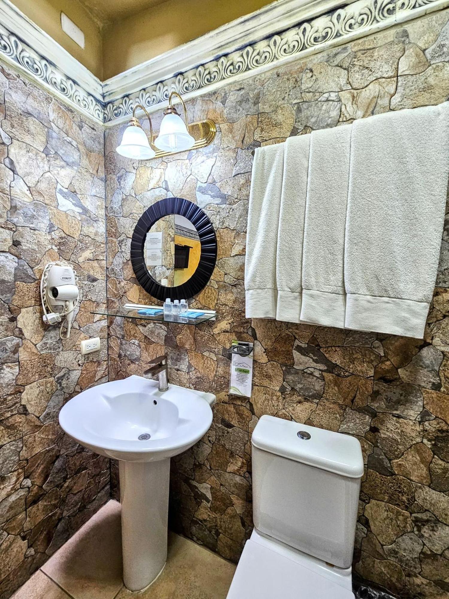 Antigua Inn Hotel Guatemala City Ngoại thất bức ảnh